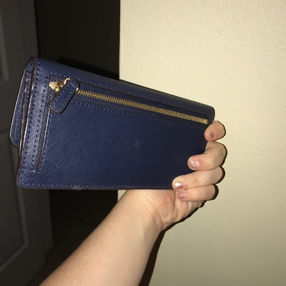 SOLD ON OTHER SITE Michael Kors dark blue wallet - Picture 2 of 6